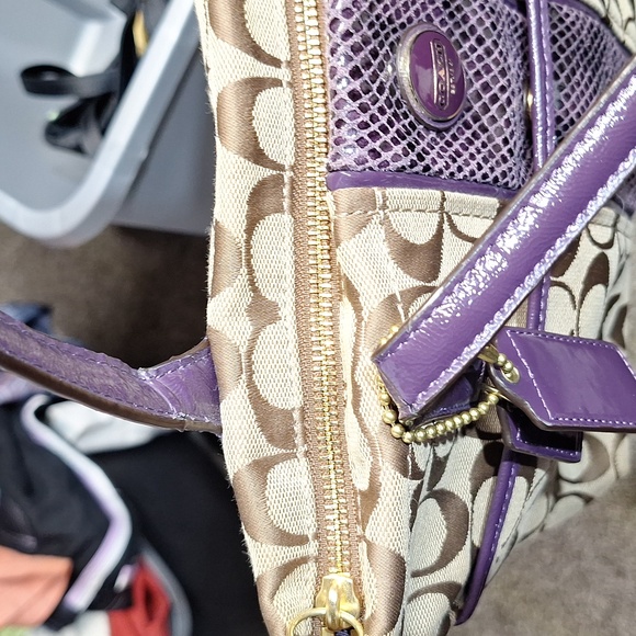 COACH purple and brown signature bag. - Picture 6 of 10